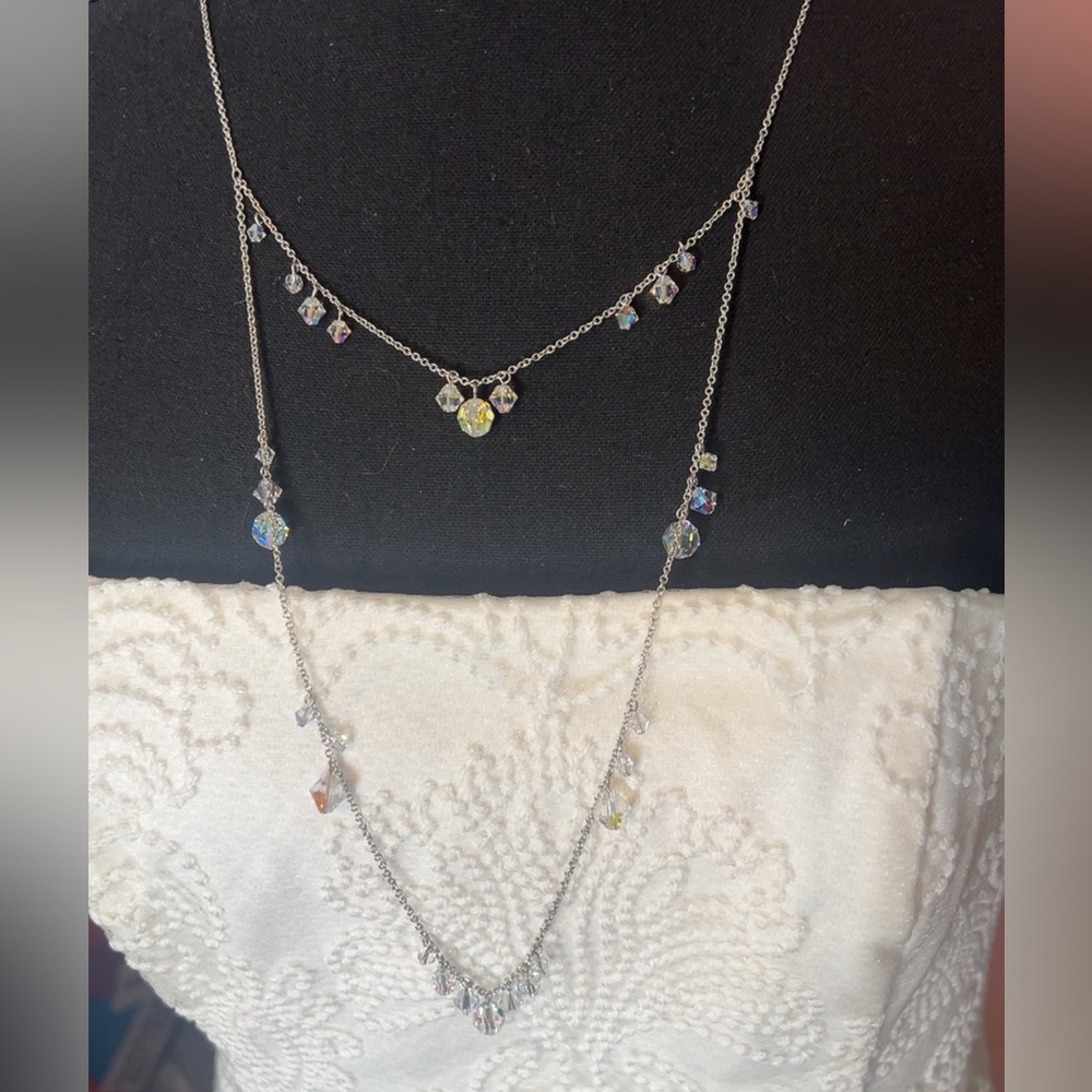 Elegant Silver Necklace with Crystal Accents